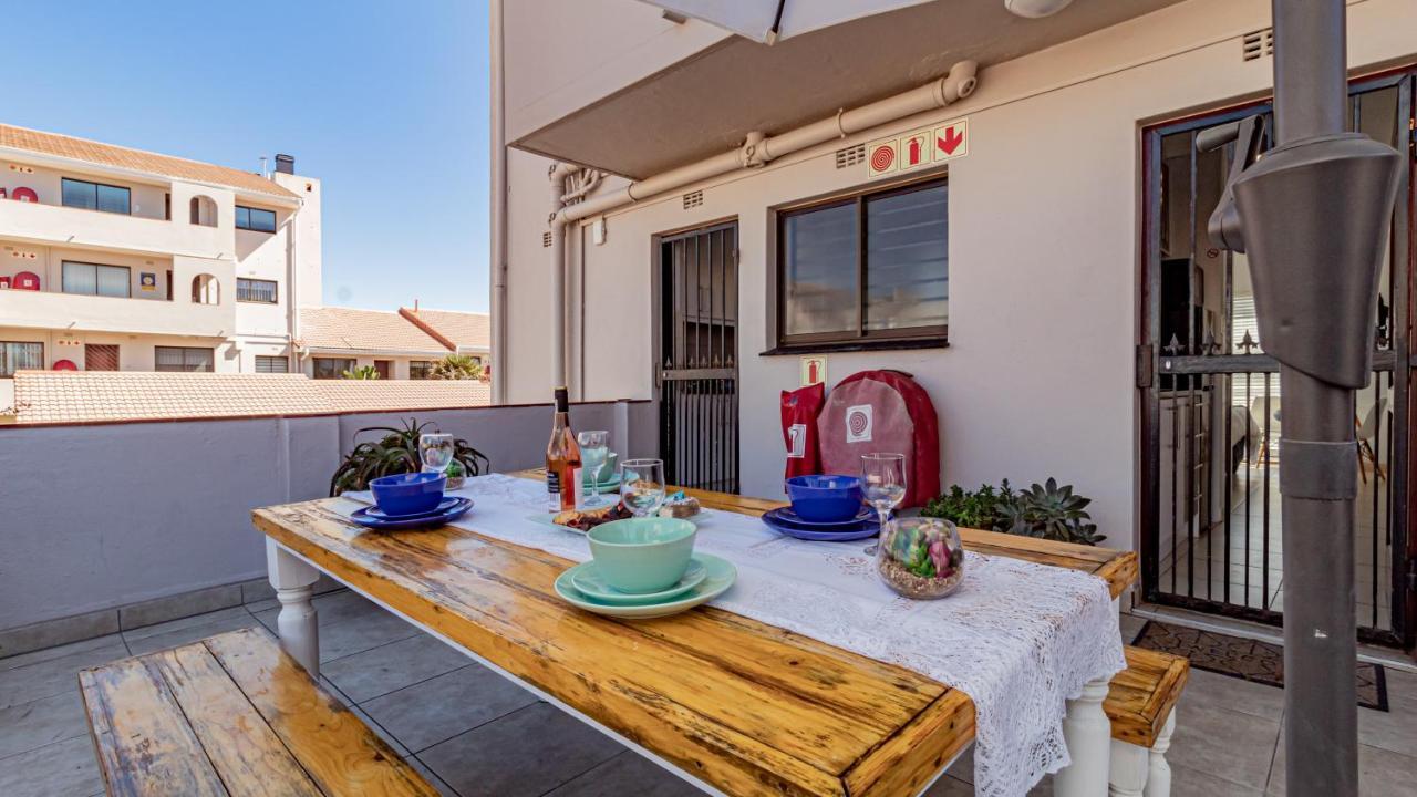 Sea Breeze Apartments Bloubergstrand Esterno foto