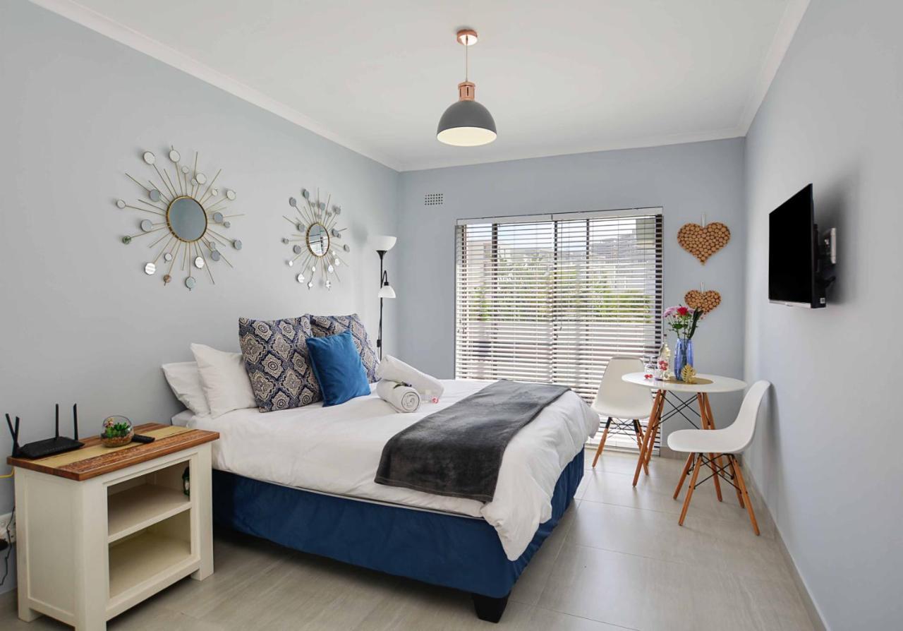 Sea Breeze Apartments Bloubergstrand Esterno foto