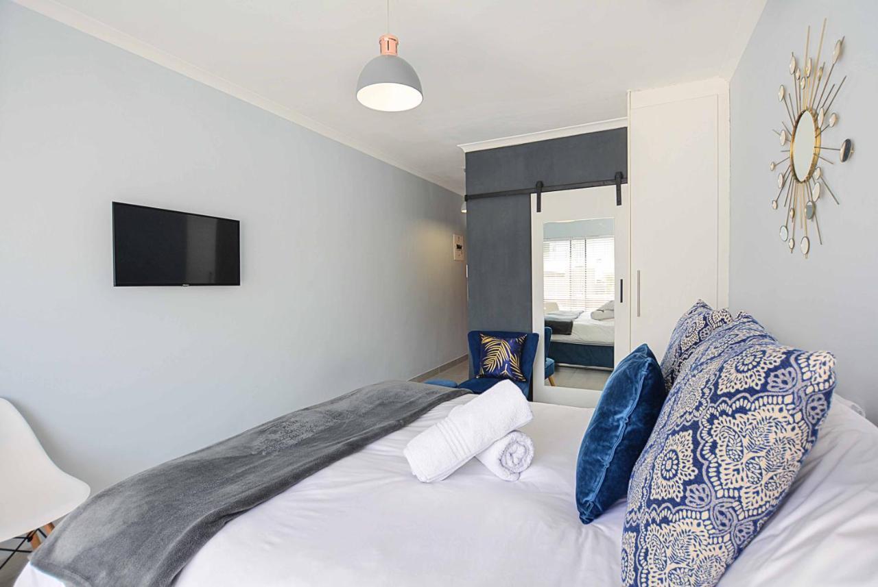 Sea Breeze Apartments Bloubergstrand Esterno foto