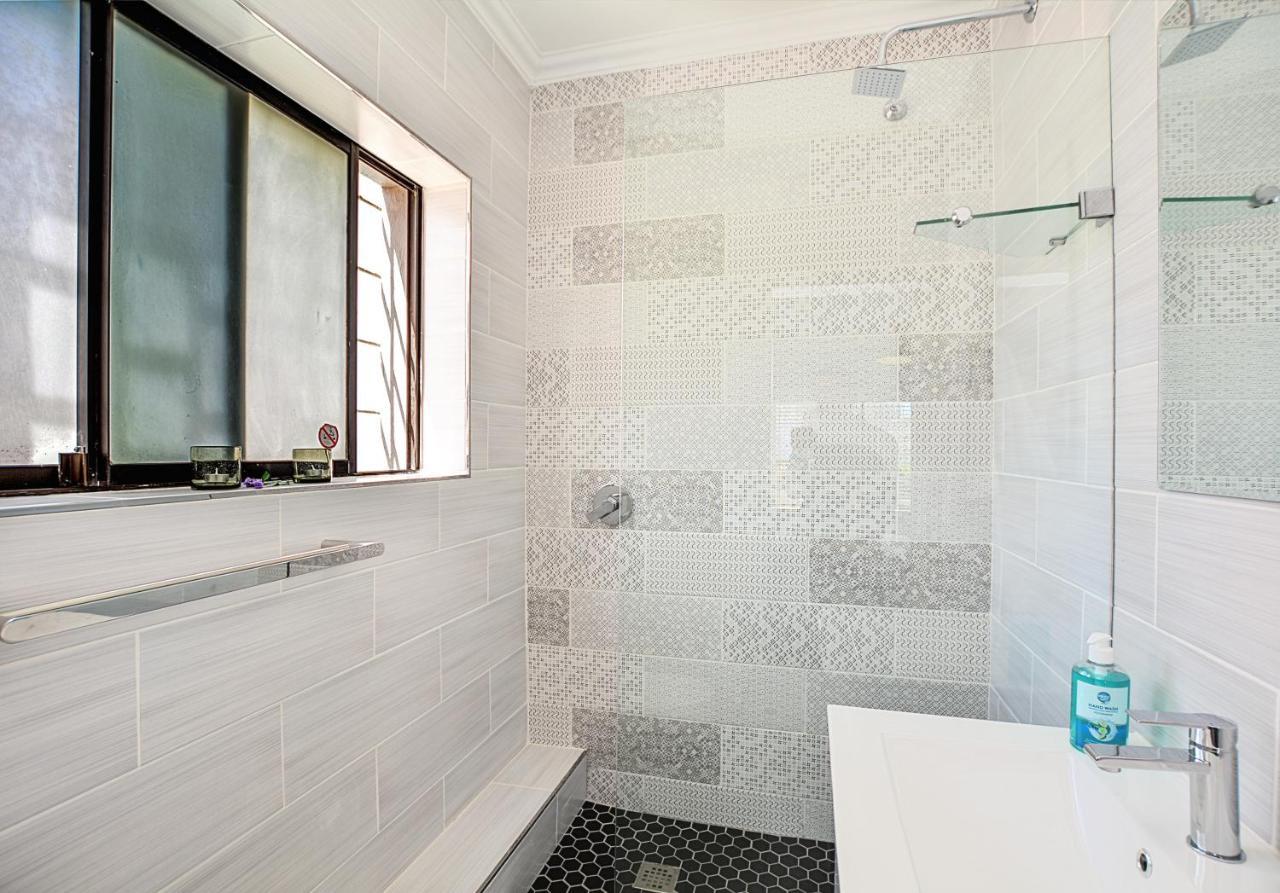Sea Breeze Apartments Bloubergstrand Esterno foto