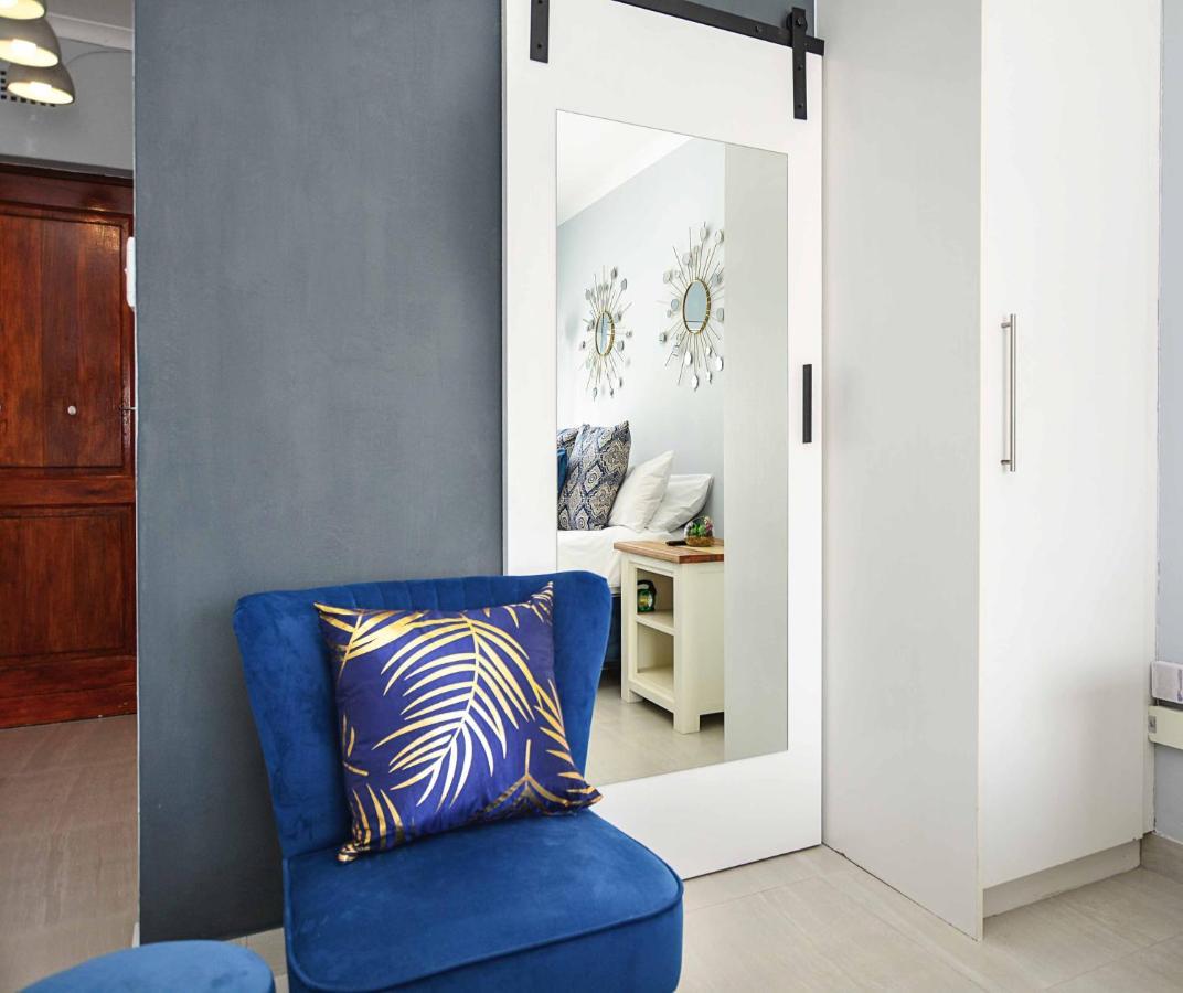 Sea Breeze Apartments Bloubergstrand Esterno foto