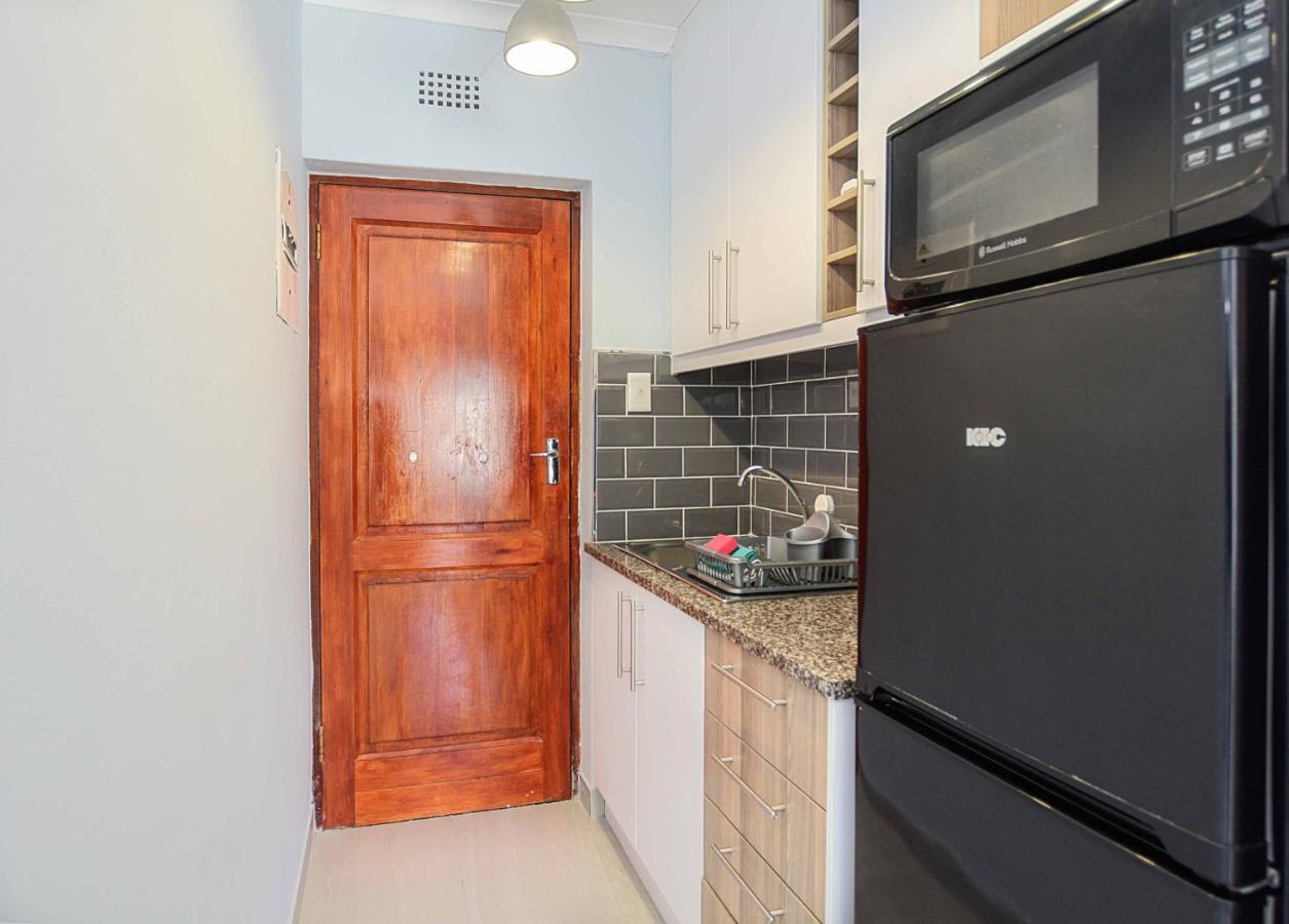 Sea Breeze Apartments Bloubergstrand Esterno foto